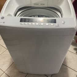GE 2.8 cu. ft. Capacity Stationary Washer