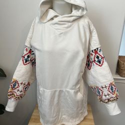 Free Movement White Hoodie with Colorful Patterned embroidery Sleeves