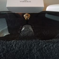 BRAND NEW!!! DESIGNER SUNGLASSES!!!