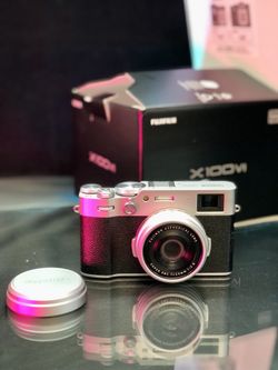 FUJIFILM X100VI Digital Camera (Silver)