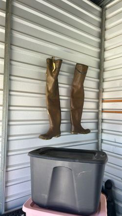 Size 9 vintage waiters never been used