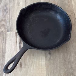 Vintage BSR Cast Iron Skillet No.5 8 1/8 With Heat Ring