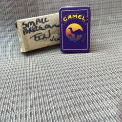 Camel Tin W/Camel Smooth Character Cards