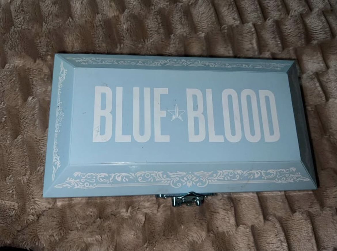 Jeffrey Star Blue Blood Eyeshadow Palette 