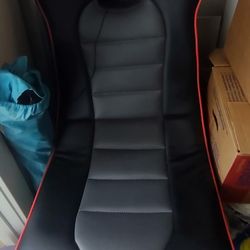 Game Chair With Sound ,،،،،،with Bulettouth   in good condition !!!!,,,,,, for $20.00