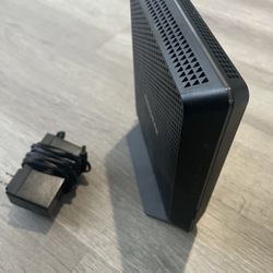 NETGEAR Nighthawk Dual Band AC1900 Cable Modem Router - Black (C6900-100NAS)