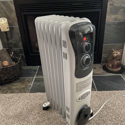 Mainstays Electric Oil Heater Like New