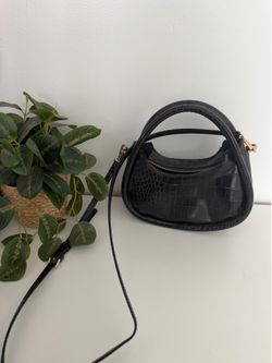 black crossbody