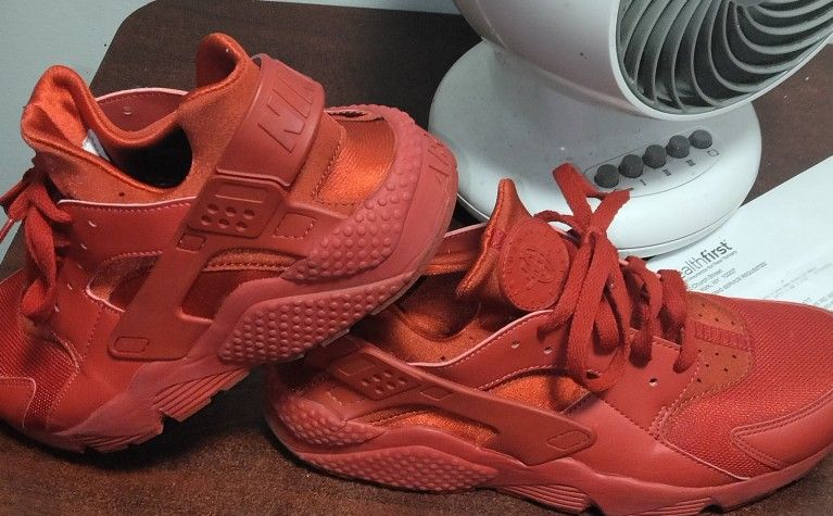 Rarely Worn Nike Huaraches