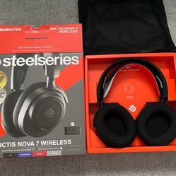 SteelSeries Arctic Nova 7 Wireless Headset - Black