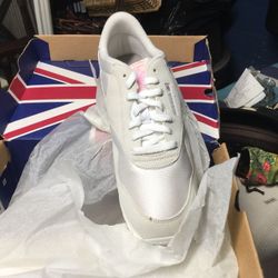 Reebok ladies size 11 never worn