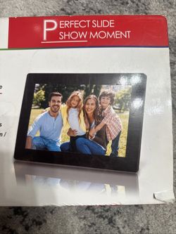 Digital Picture Frame ViewSonic VFA720W-50 7-Inch   Black.