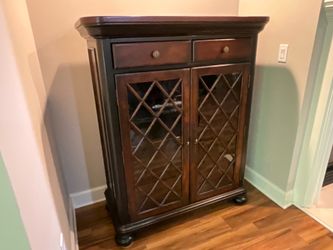 Hooker Furniture Light Up Display Cabinet