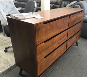 New 58’ Mcm dresser / free delivery