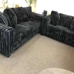 2 Pc Sofa And Loveseat 