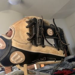 Wilson A2000