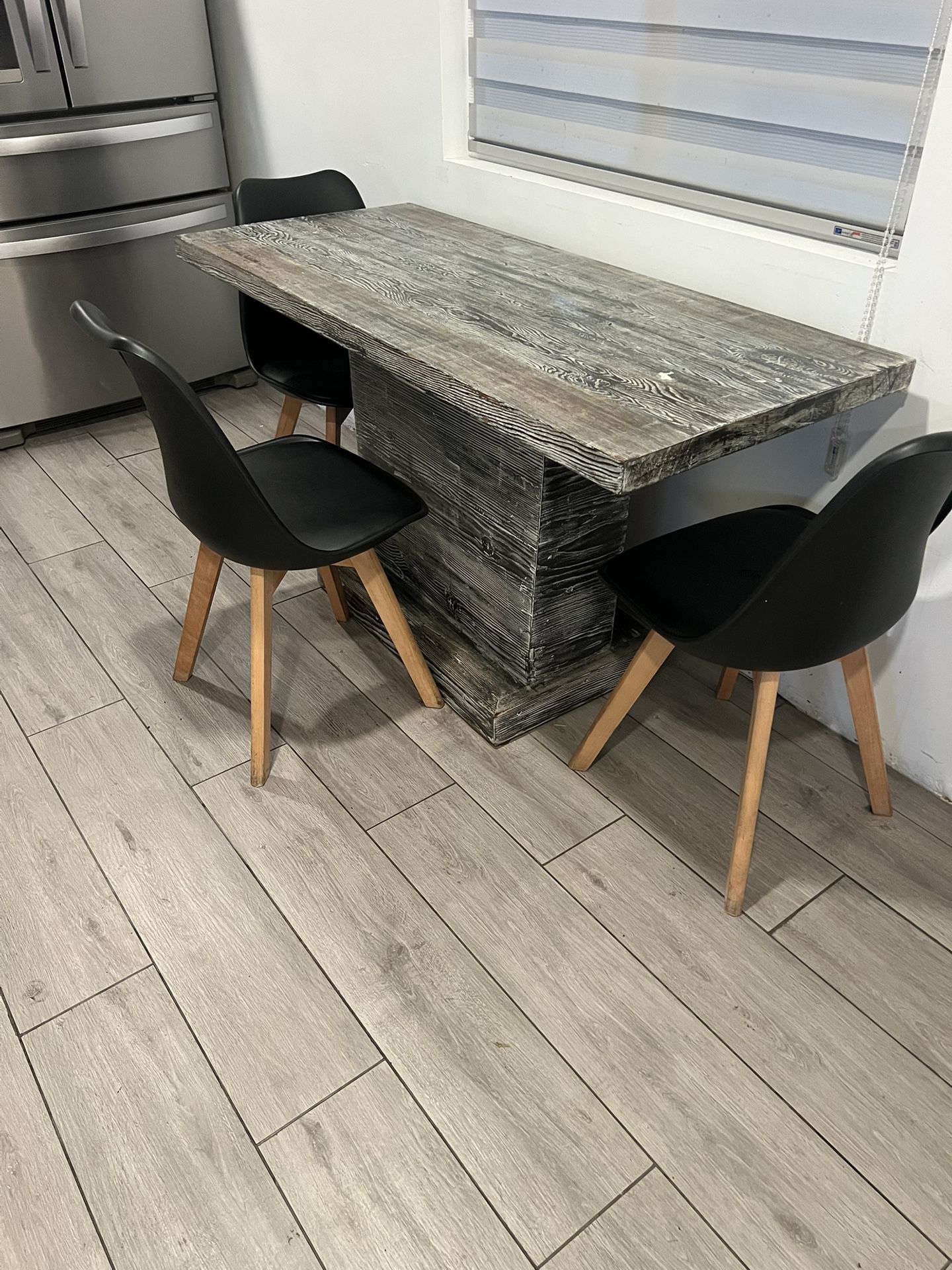 Craftsmen Wooden Table With 4 Chairs