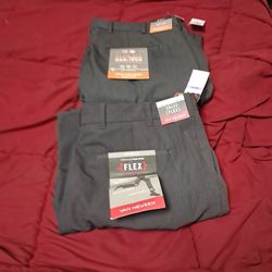 Mens slacks. Van Heusen. Still has tags