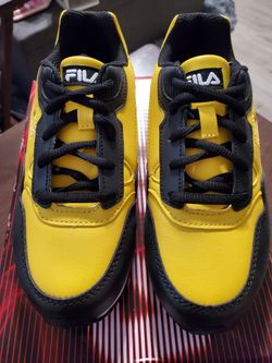FILA CRESS COLOR BLOCK. KIDS SIZE 2