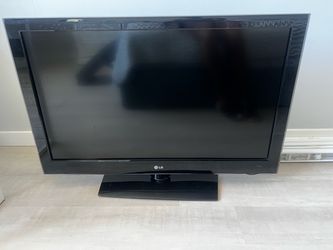 42” TV- Full HD 1080p LCD widescreen television