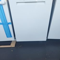 Amazing LG dishwasher White Front Control M#LDFC2423W