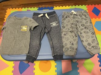 Toddler 3-Piece Outfit Bundle Short-Sleeved T-Shirt And Two Pairs Of Pants 2T