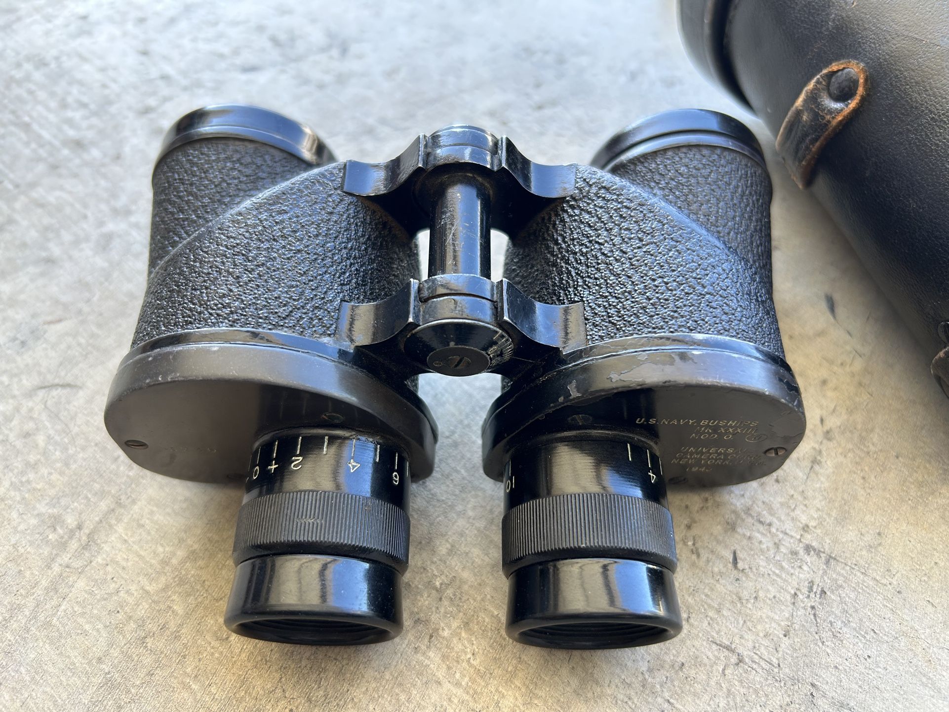 Binocular Vintage US Navy 1943 Collection Good Condition Shows Normal Wear