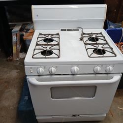 2000 GE gas range white