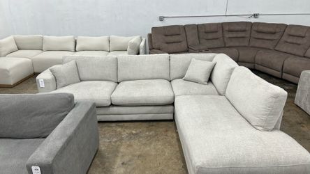Sectional Sofa - Delivery/Financing Available