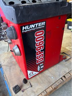 Hunter DSP 9600 tire balancer
