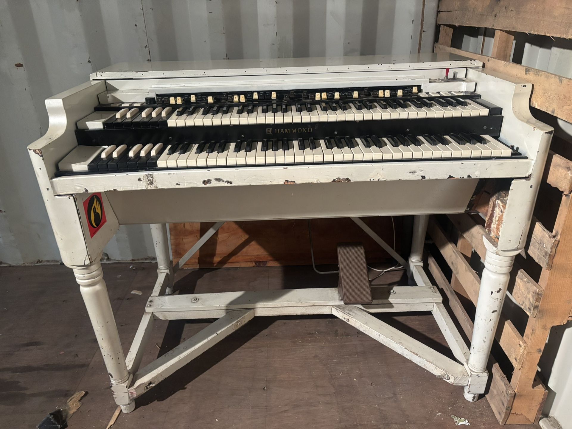 Hammond B3 Organ