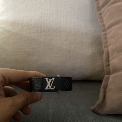 Black braclet