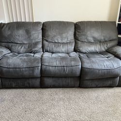 RECLINER COUCH FOR SALE