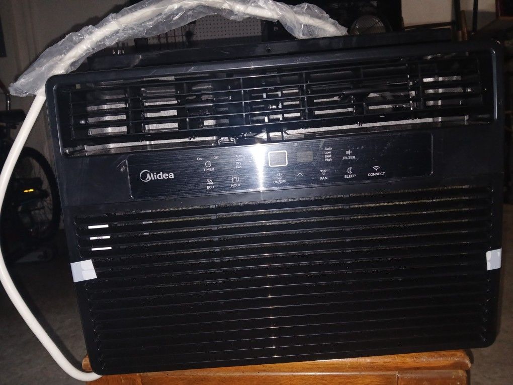 Midea Window Ac With Comfort Sense Remote