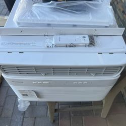 14,000 BTU Window Air Conditioner Cools 700 sq. ft. with Remote and Wi-Fi in White 115/120V