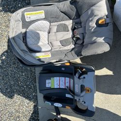 Chico Infant Car Seat With 2 Bases