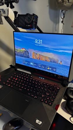 Asus ROG Strix Scar 15 Gaming Laptop