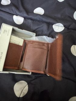Perry Elias wallet