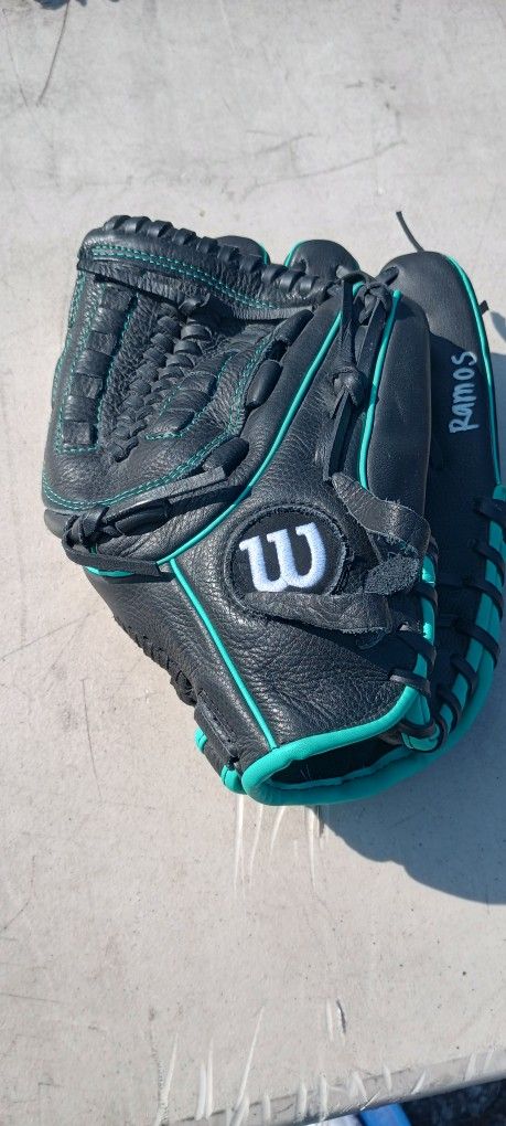 Wilson Baseball Glove 