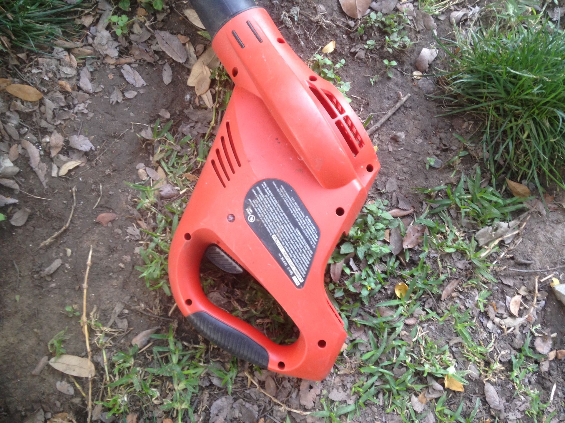 Black and Decker NS118 18V Blower Review