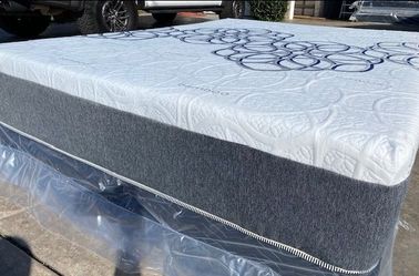 Full Bamboo Cool Gel Memory Foam!!