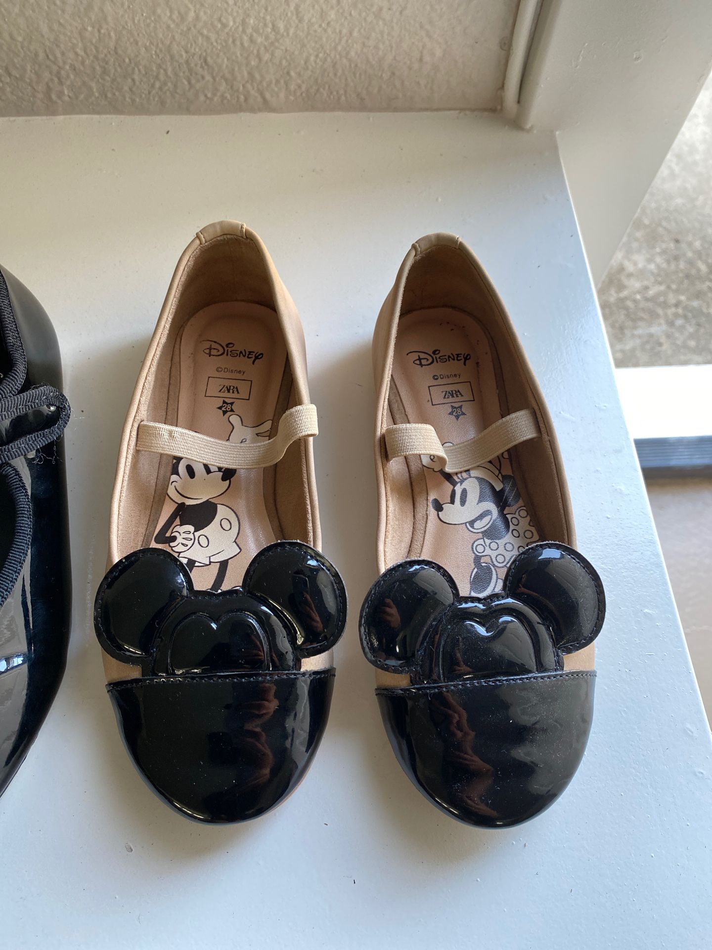 Kids Zara shoe size 28