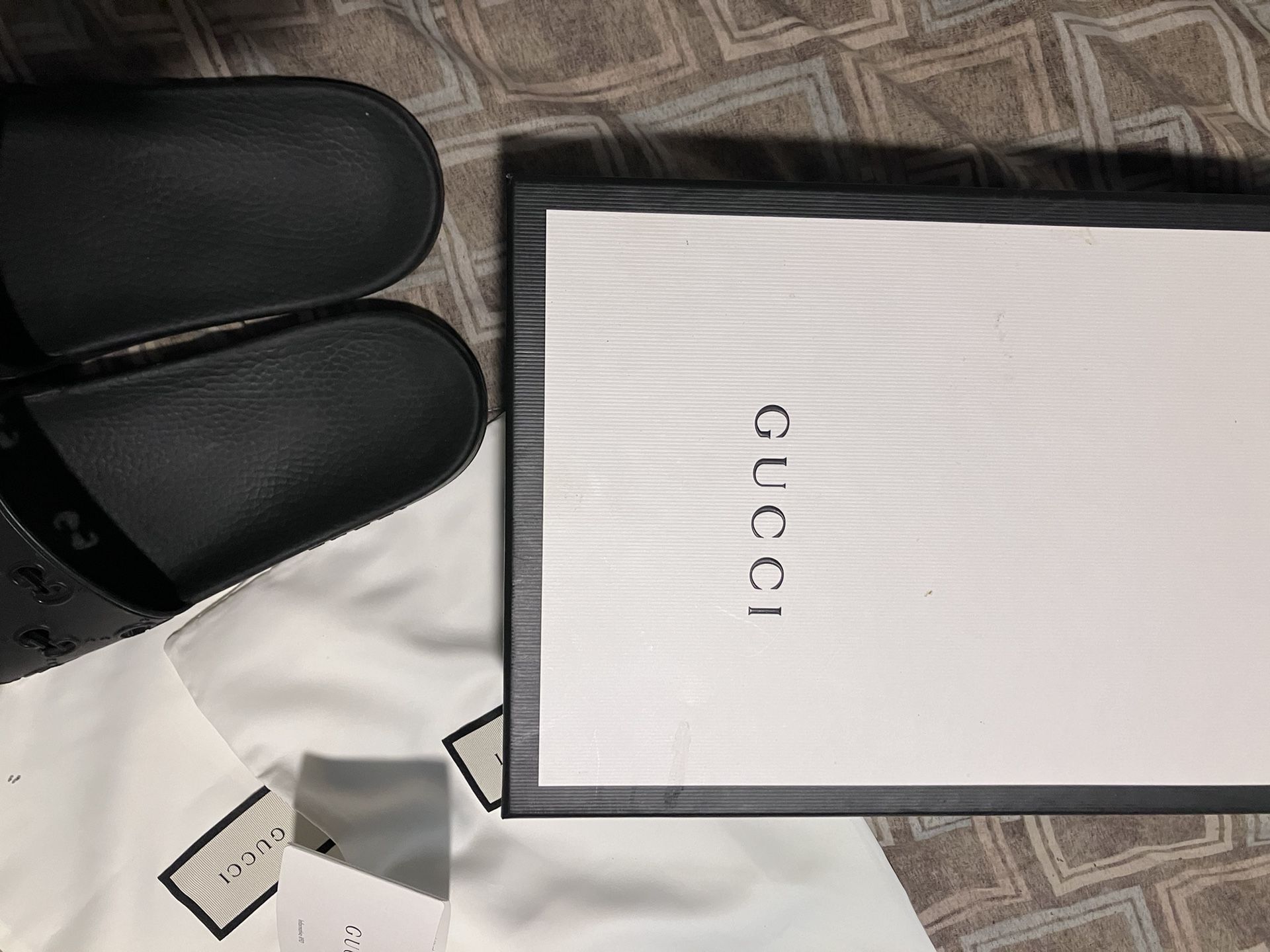 GUCCI GG SLIDES