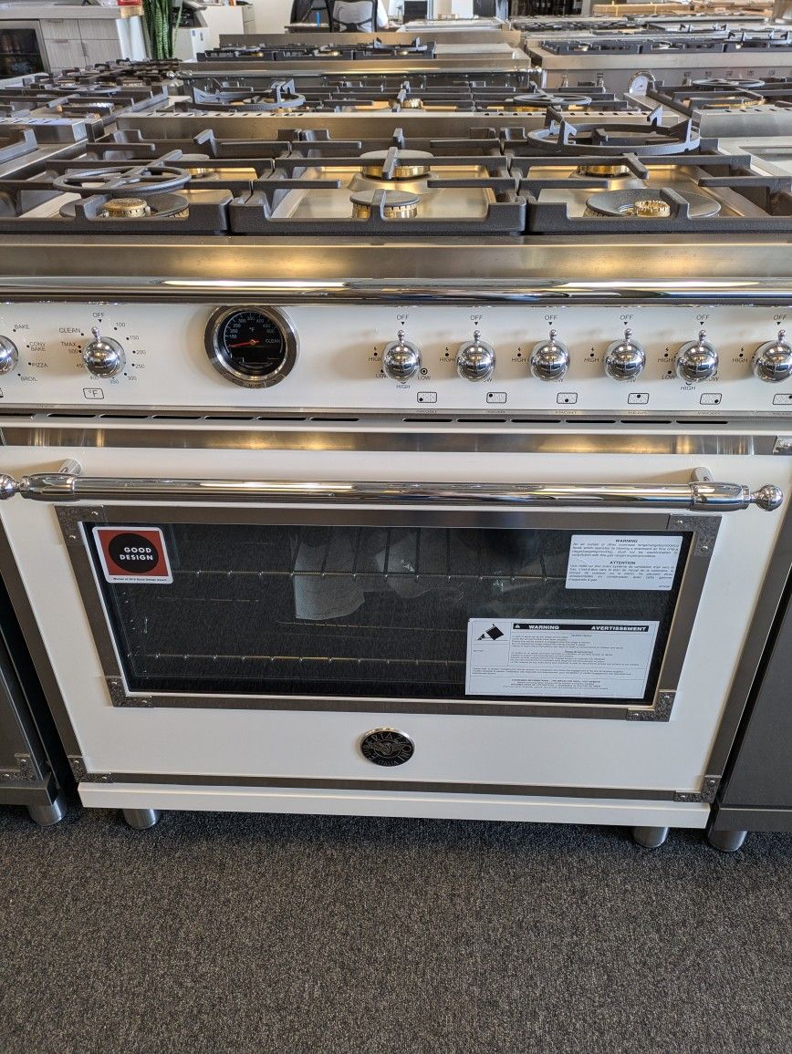 Bertazzoni Heritage Series HERT366DFSAVT
36 Inch Freestanding Dual-Fuel Range 