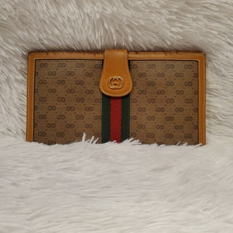Vintage Gucci GG Supreme Canvas Wallet
