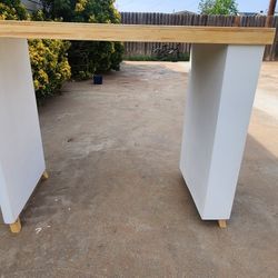 Small Kitch Table Or Shop Table 