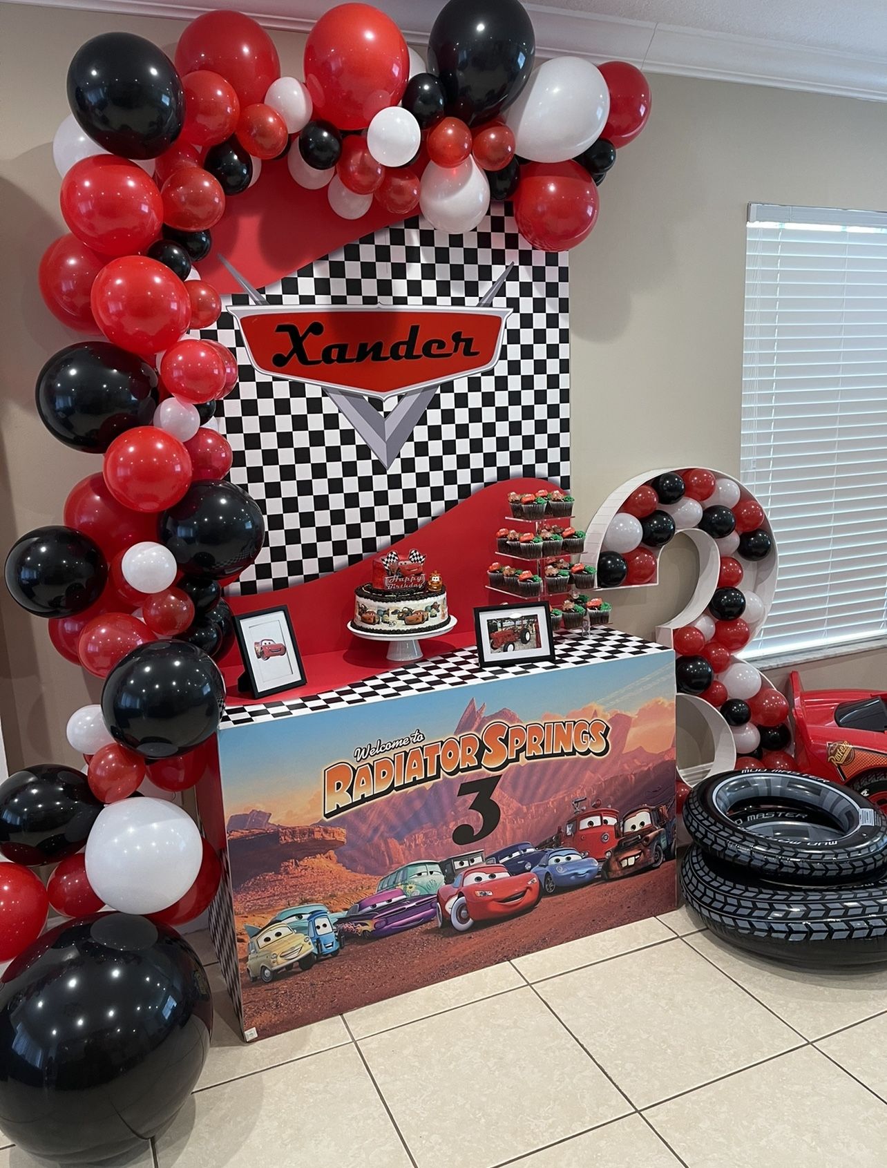 Cars McQueen Birthday party Fiesta  decorations decor 