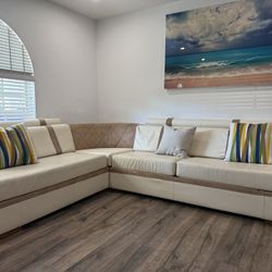 Modern L-Shaped Sectional Sofa w/ Pull-Out Bed – Leather-Look, Clean Condition