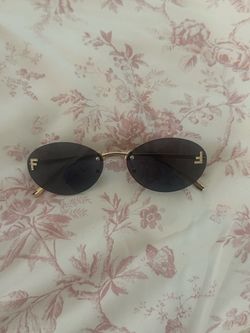 Round sunglasses for women