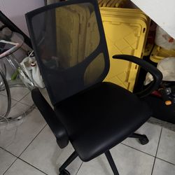 Office Chairs 